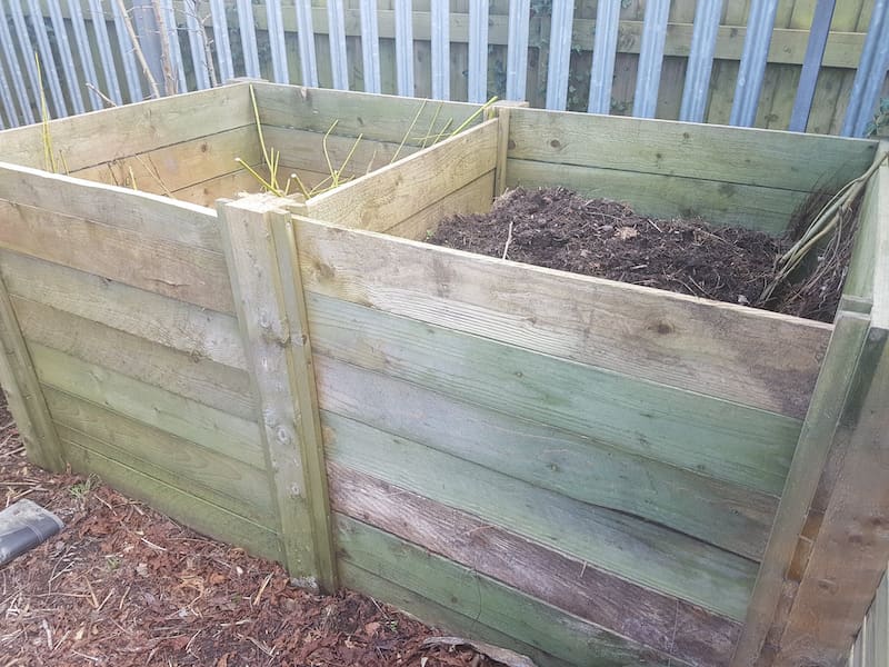 Double compost bin